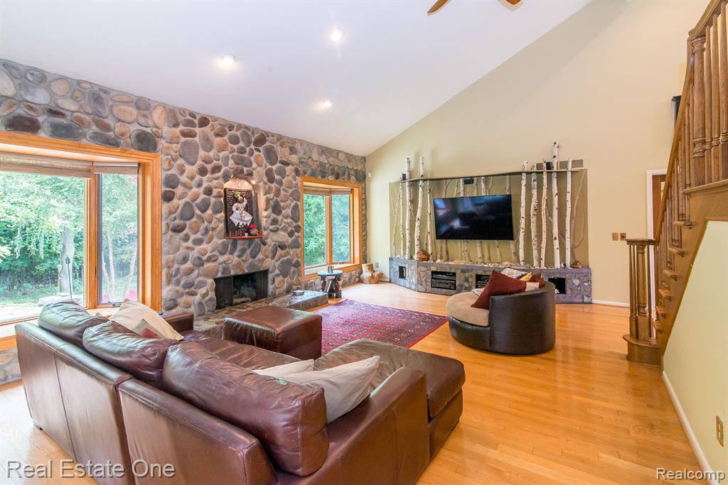 4088 PARKSTONE Court, Troy, MI 48098 — Photo 49