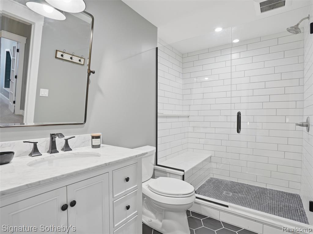 1595 Carriage Way, Rochester, MI 48307 — Photo 43