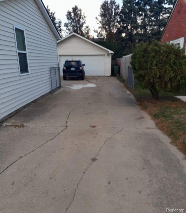 8201 WILSON Street, Shelby Twp, MI 48316 — Photo 2