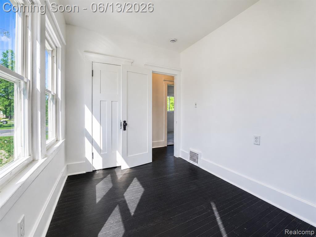 1735 Clairmount Street, Detroit, MI 48206 — Photo 16
