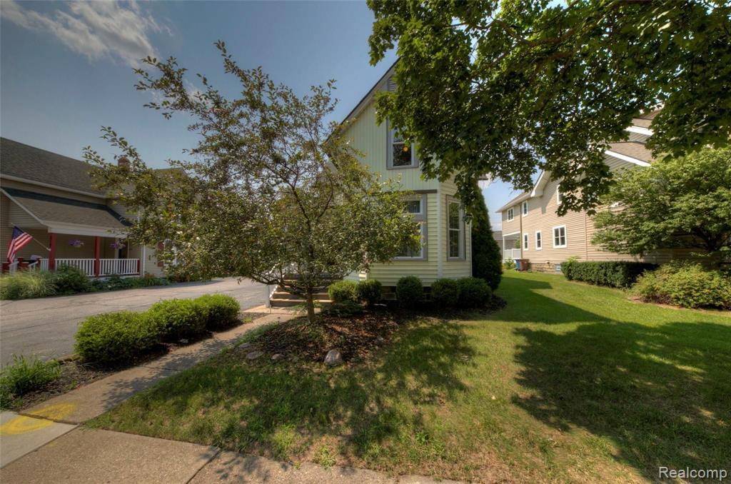 845 N MILL Unit 2 Street, Plymouth, MI 48170 — Photo 2
