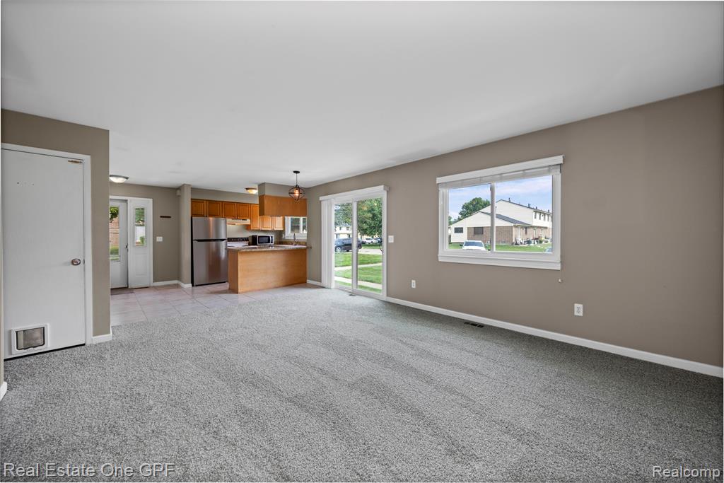 48558 Sugarbush, Chesterfield, MI 48047 — Photo 9