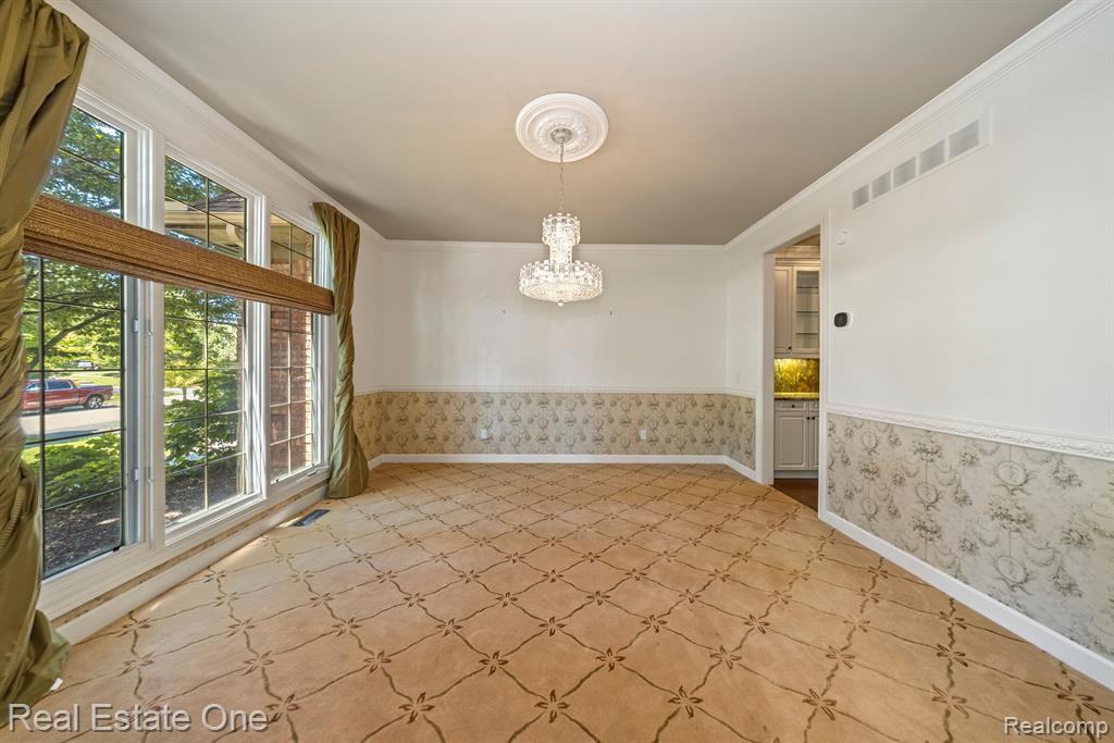 6745 CHARING Crossing, West Bloomfield, MI — Photo 29