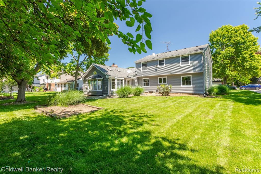 16235 WINCHESTER Drive, Northville, MI 48168 — Photo 43