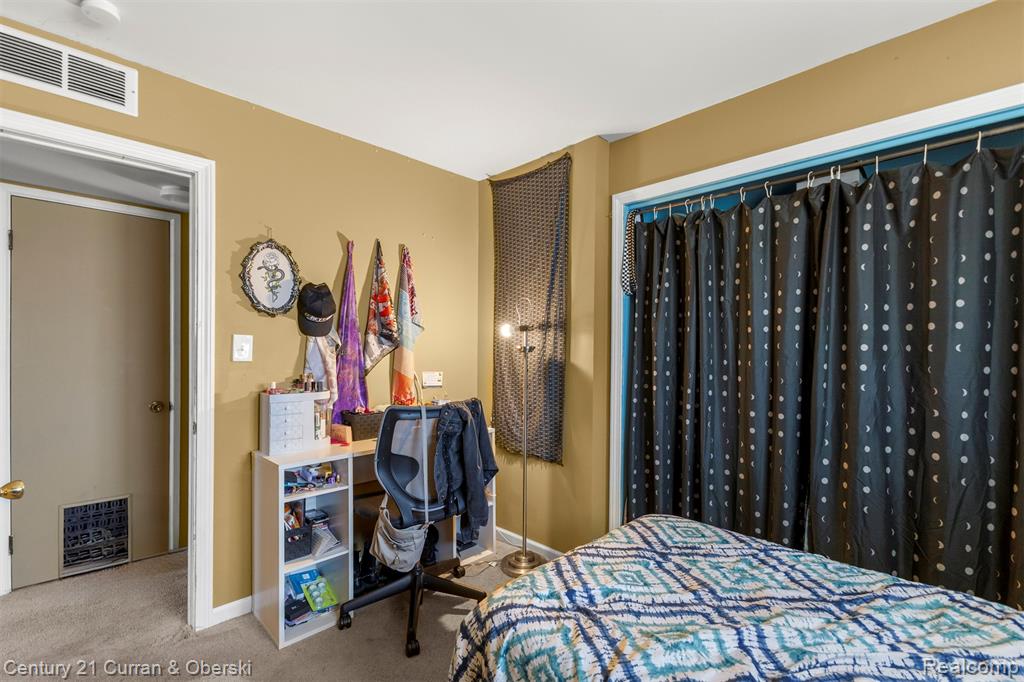8075 William Street, Taylor, MI 48180 — Photo 18