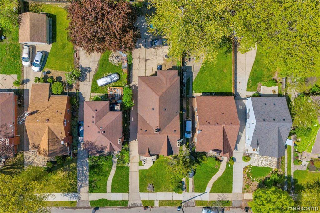 5253 GRAYTON Street, Detroit, MI 48224 — Photo 38