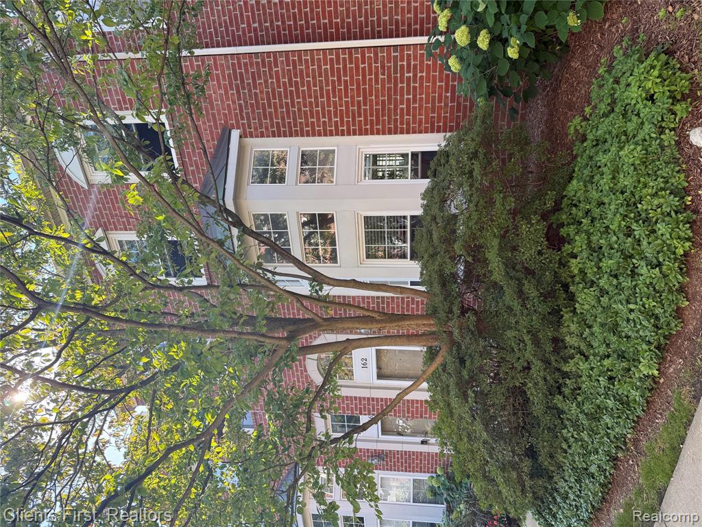 162 S Georgetown Square, Royal Oak, MI 48067 — Photo 2