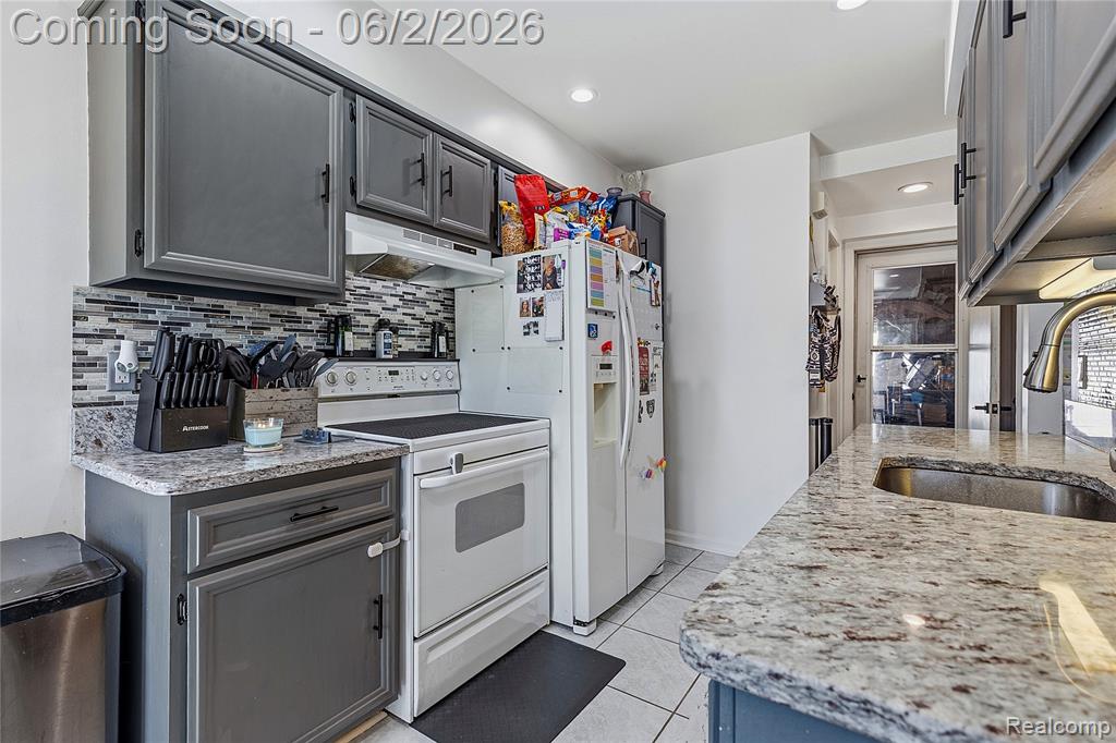 15794 Charleston Drive, Clinton Twp, MI 48038 — Photo 9