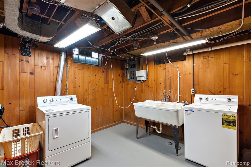 32321 Arlington Drive, Beverly Hills, MI 48025 — Photo 21