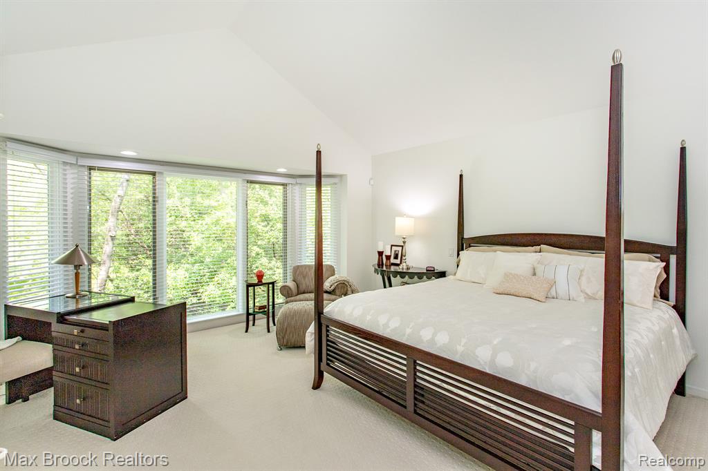 6524 Pleasant Lake Court, West Bloomfield, MI — Photo 30