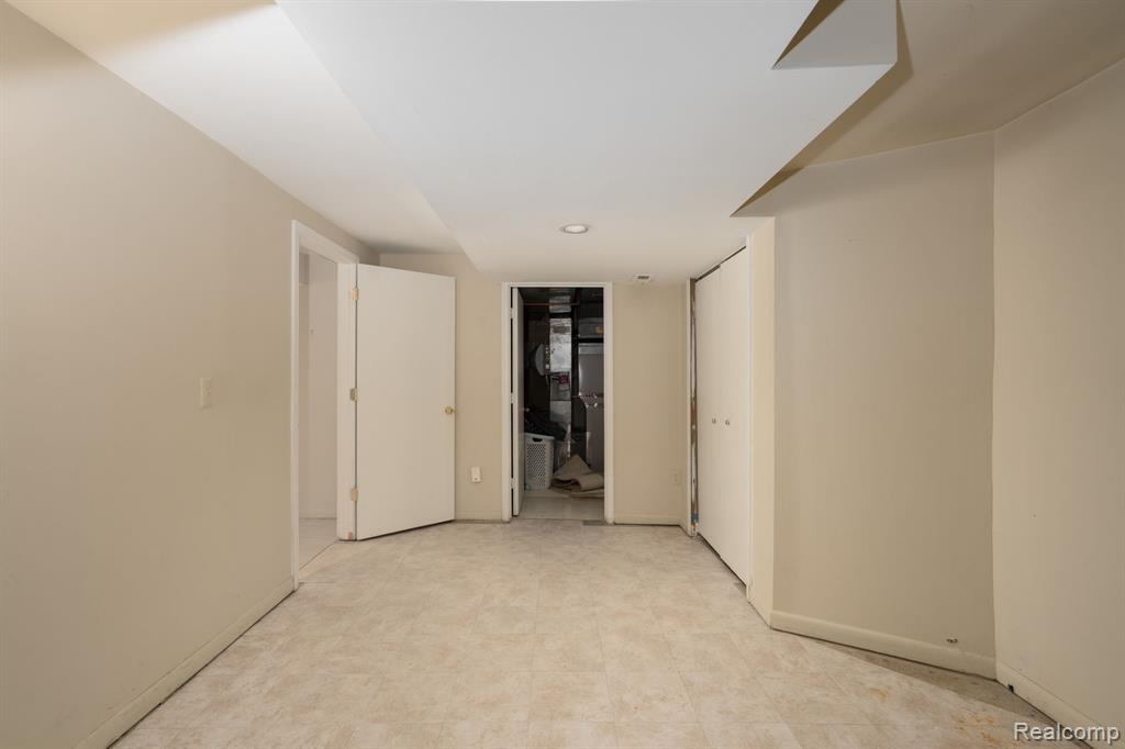 4343 Foxpointe Drive, West Bloomfield, MI 48323 — Photo 40