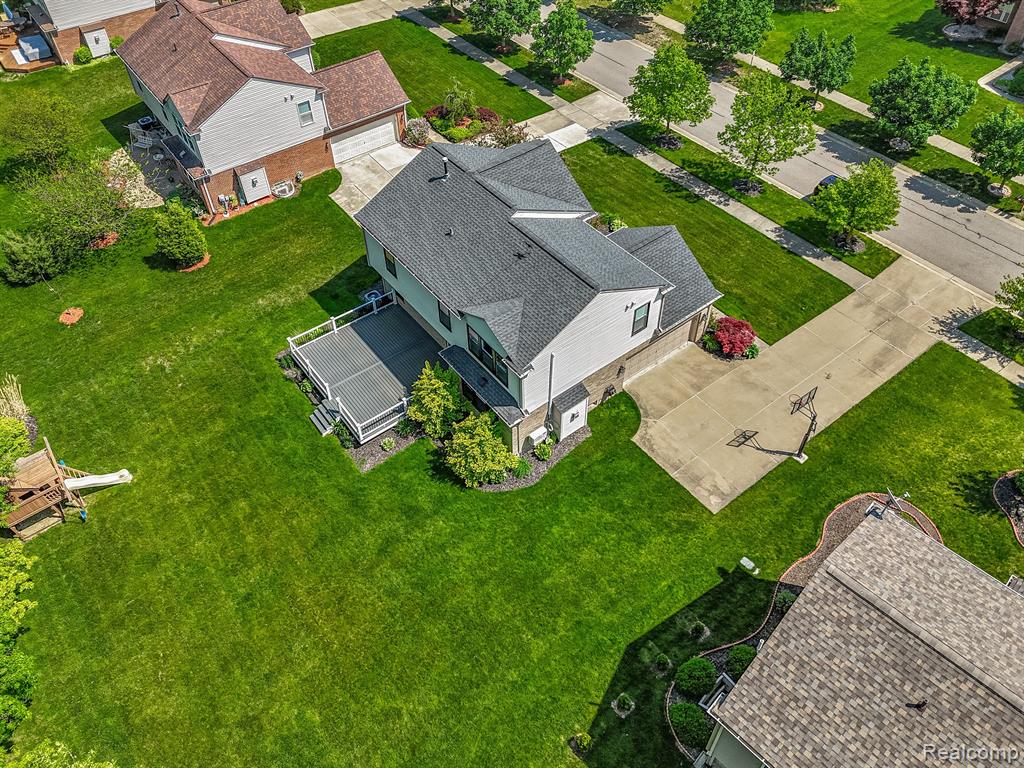 48464 GREENWICH Lane, Canton, MI 48188 — Photo 34