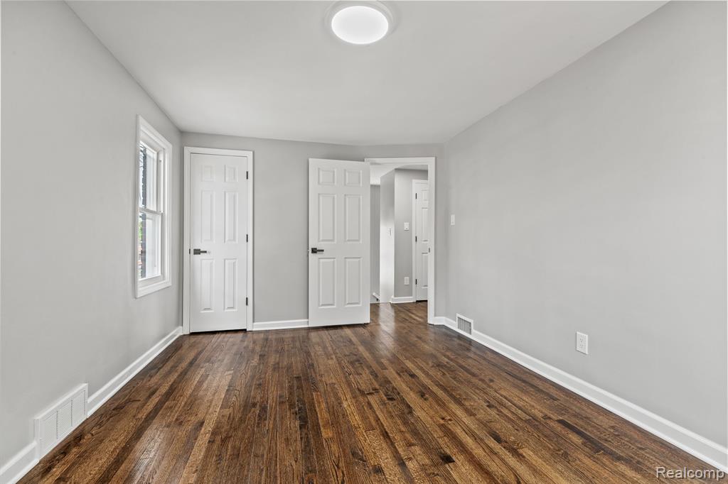 8044 E MORROW Circle, Detroit, MI 48204 — Photo 20