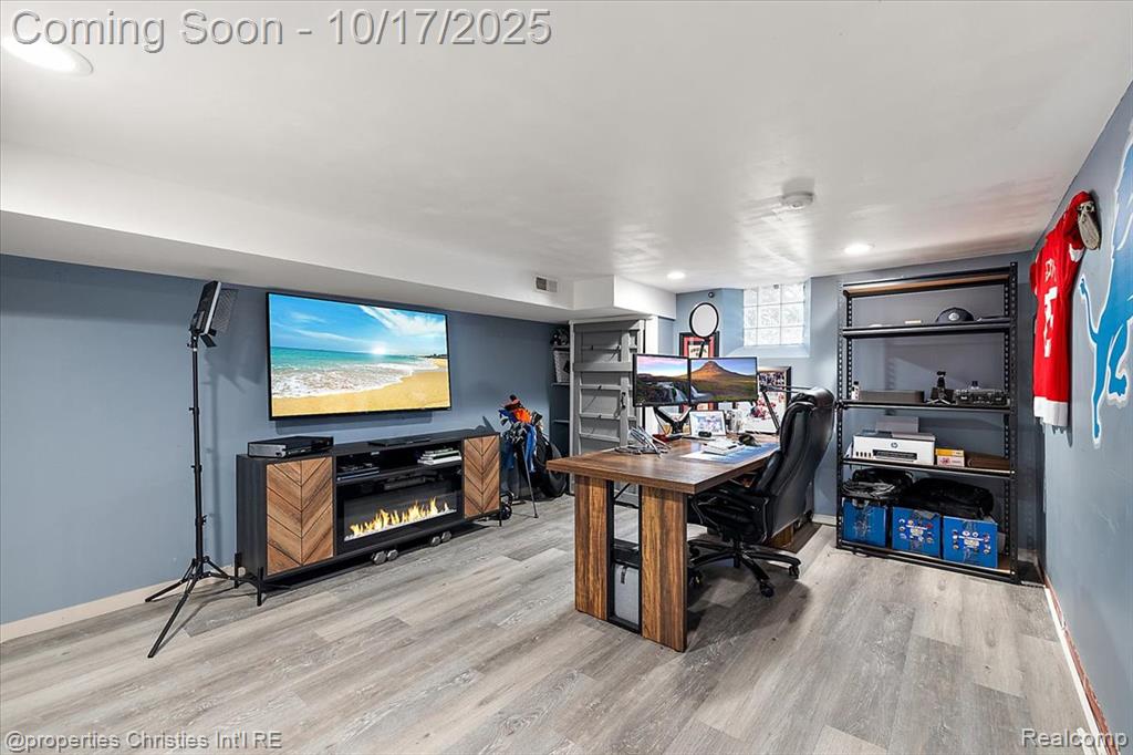 3076 Pridham Street, Keego Harbor, MI 48320 — Photo 27