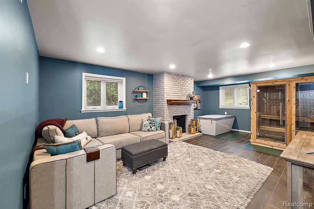 555 Kendry, Bloomfield Hills, MI 48302 — Photo 30