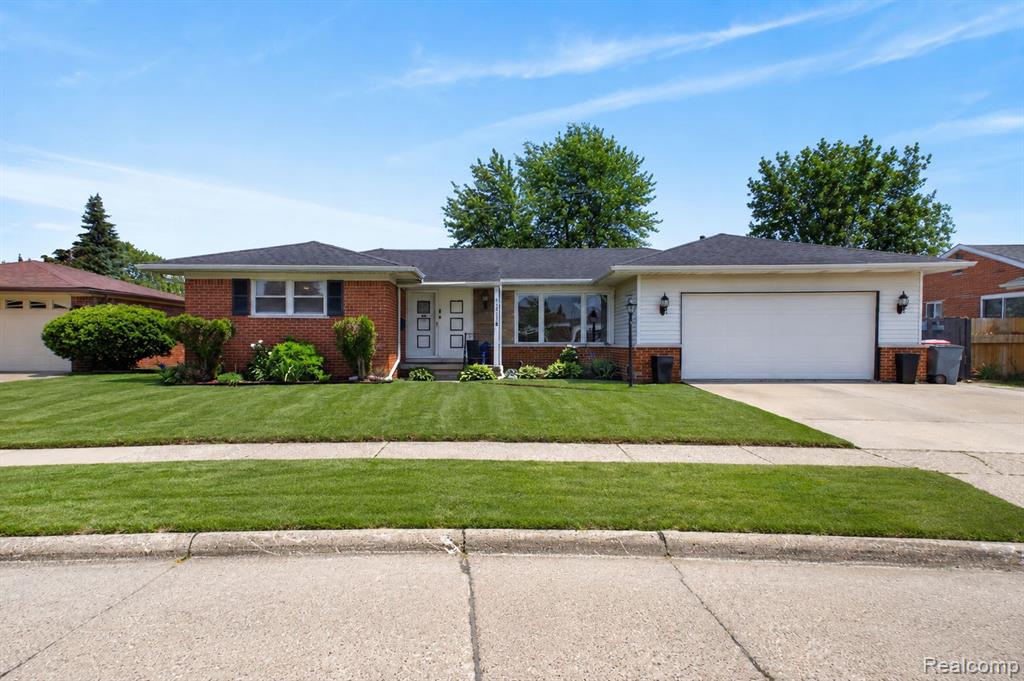 31822 Slumber Lane, Fraser, MI 48026