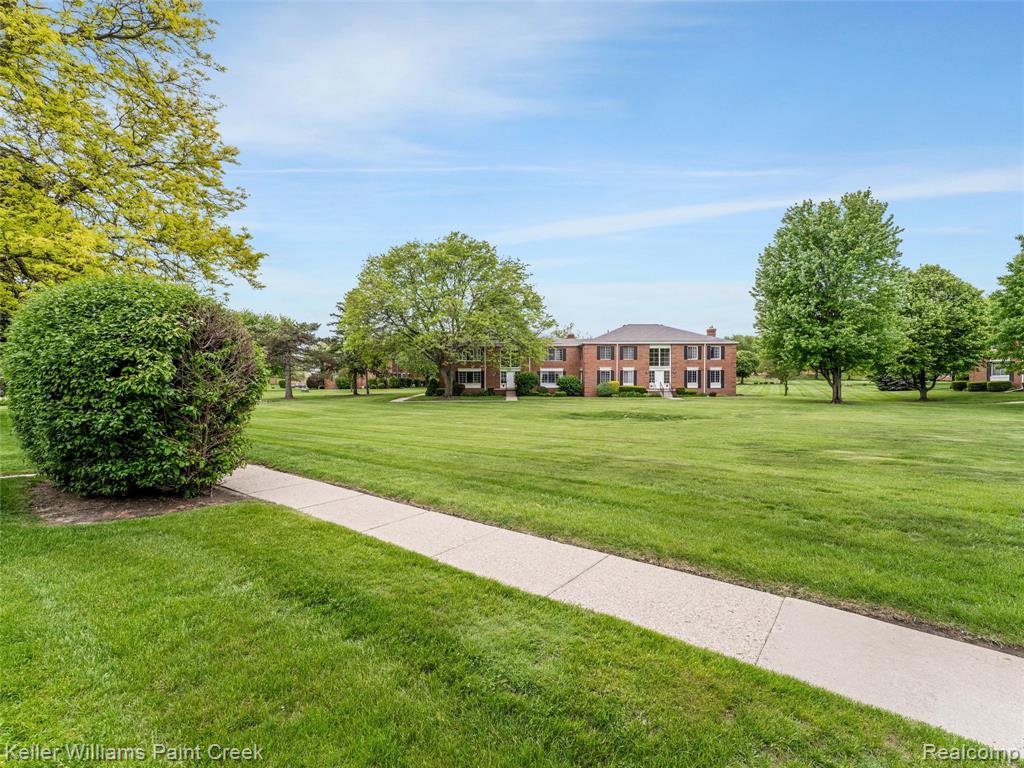 685 E Fox Hills Drive, 67, Bloomfield Hills, MI 48304 — Photo 26