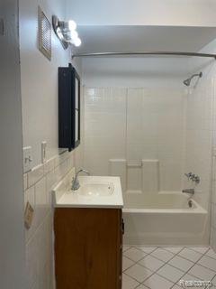 70 E Columbia, Pontiac, MI 48340 — Photo 6