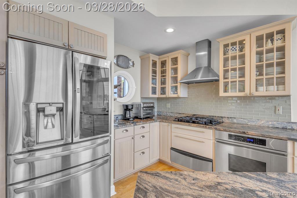 664 King Circle, Lake Orion, MI 48362 — Photo 24