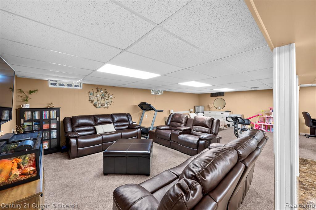 26331 Hass Street, Dearborn Heights, MI 48127 — Photo 25