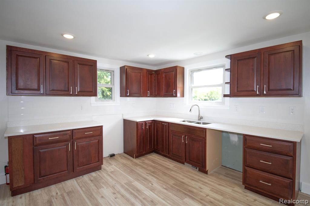 5480 OAK PARK Drive, Clarkston, MI — Photo 14