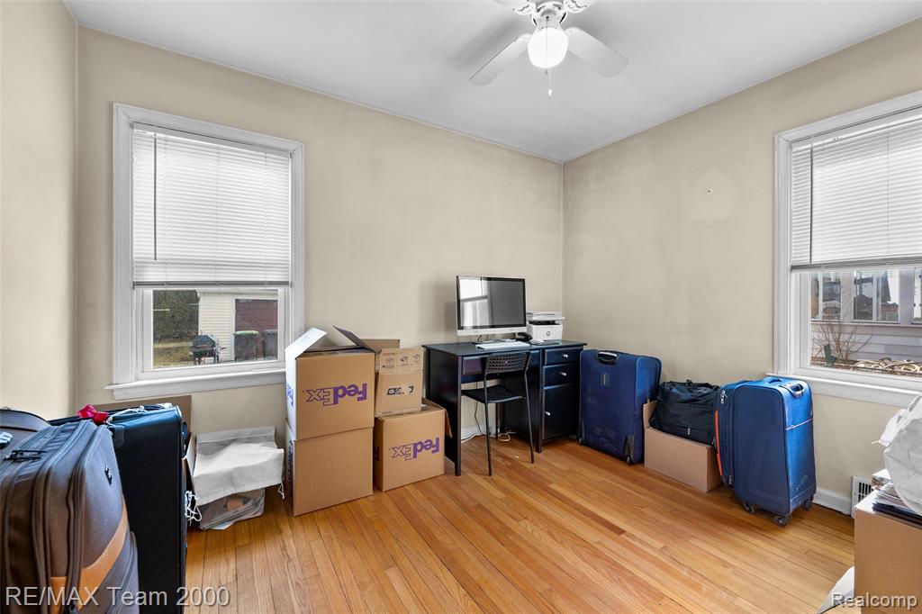 7555 Mayfair Street, Taylor, MI 48180 — Photo 13