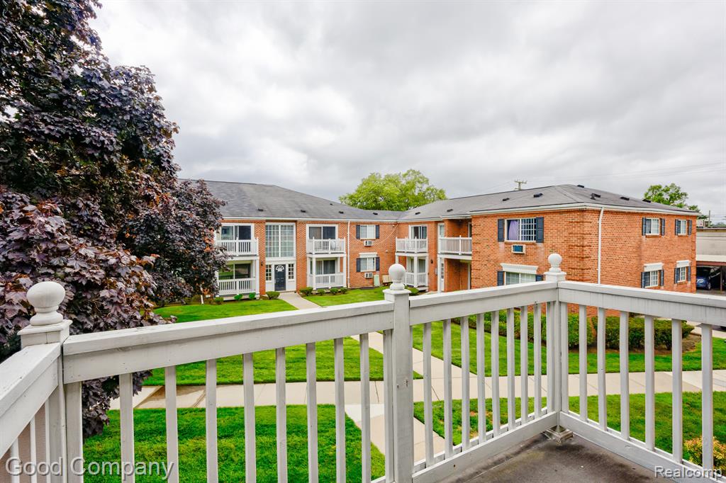 2445 TORQUAY Avenue, 203, Royal Oak, MI 48073 — Photo 5