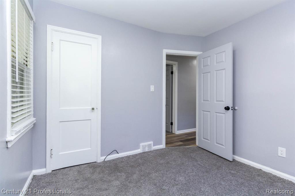 18951 Edinborough Road, Detroit, MI 48219 — Photo 16