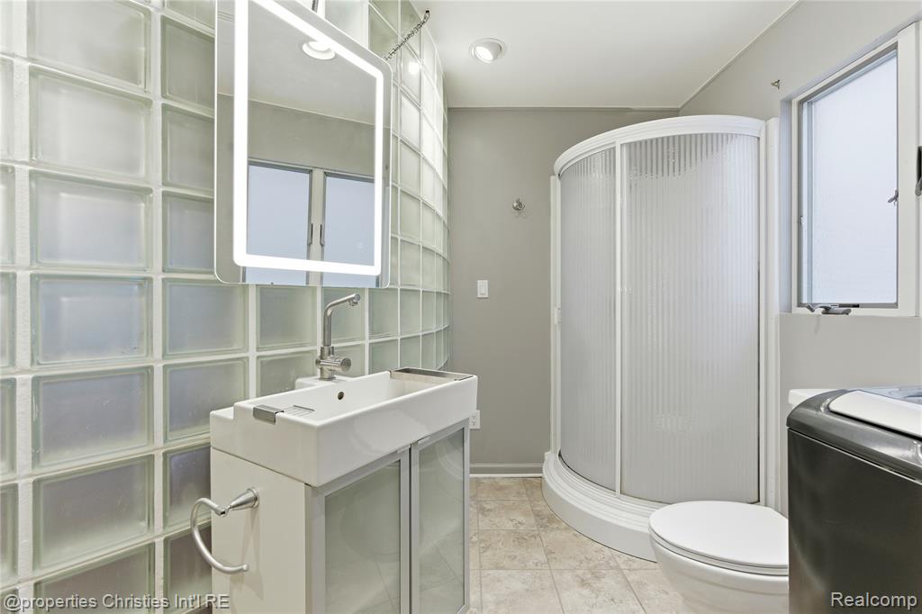 466 Touraine Road, Grosse Pointe Farms, MI 48236 — Photo 19