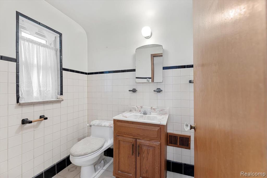 555 N Melborn Street, Dearborn, MI 48128 — Photo 19