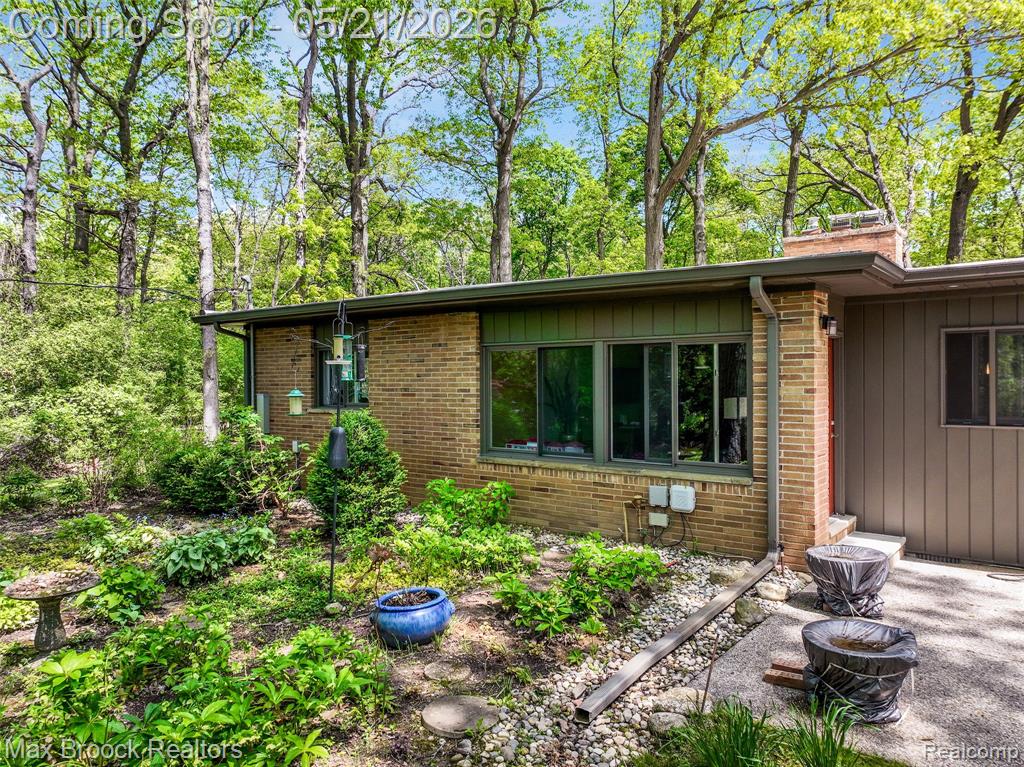 255 N Berkshire Road, Bloomfield Hills, MI 48302 — Photo 35