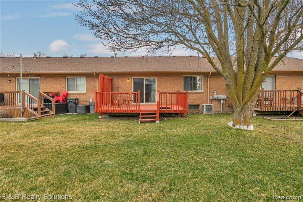 460 FAIRGROVE Street, Romeo, MI 48065 — Photo 26