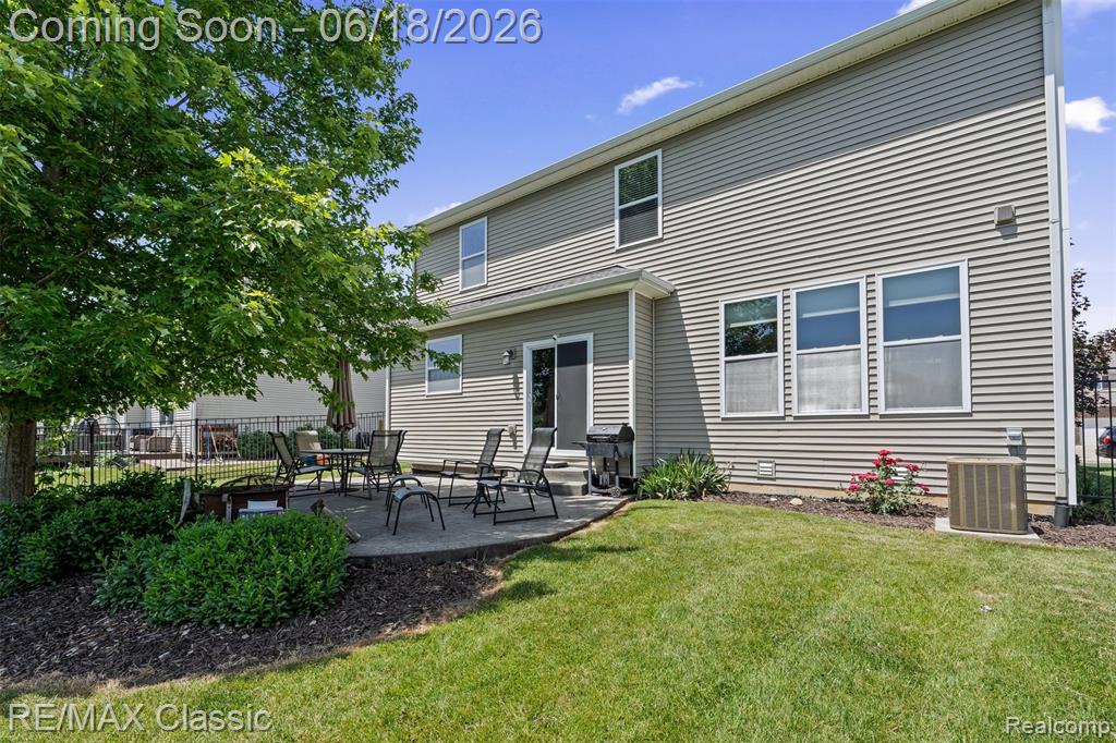 10884 Bouldercrest Drive, South Lyon, MI 48178 — Photo 18