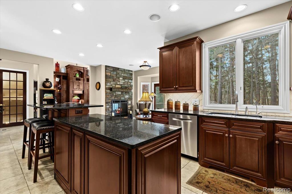 9018 CASCADE Drive, South Lyon, MI 48178 — Photo 15
