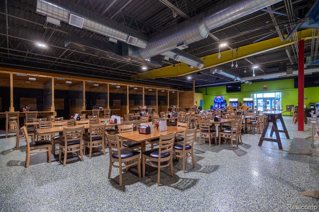 8845 Gratiot Road, Saginaw, MI, 48609