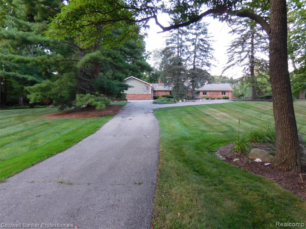 6448 Tutbury, Troy, MI 48098 — Photo 3