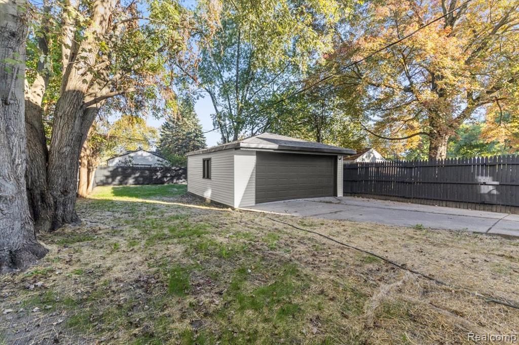 8418 Fielding Street, Detroit, MI 48228 — Photo 34