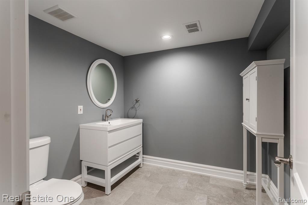 5699 RAVEN Road, Bloomfield Hills, MI 48301 — Photo 37