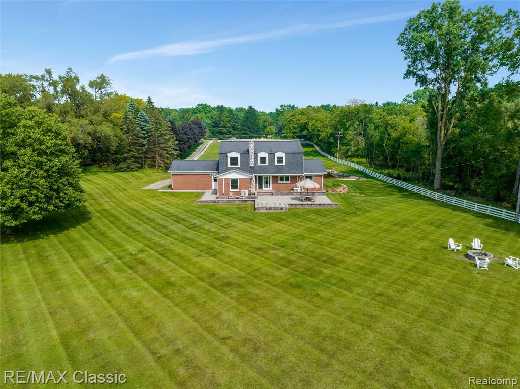 8173 Earhart Road, South Lyon, MI 48178 — Photo 45