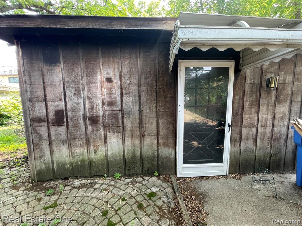 5710 BURGER Street, Dearborn Heights, MI 48127 — Photo 10