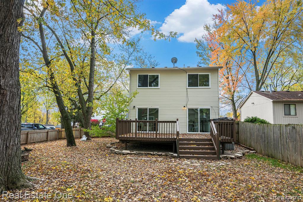 4910 Chipman Drive, Waterford, MI 48327 — Photo 14