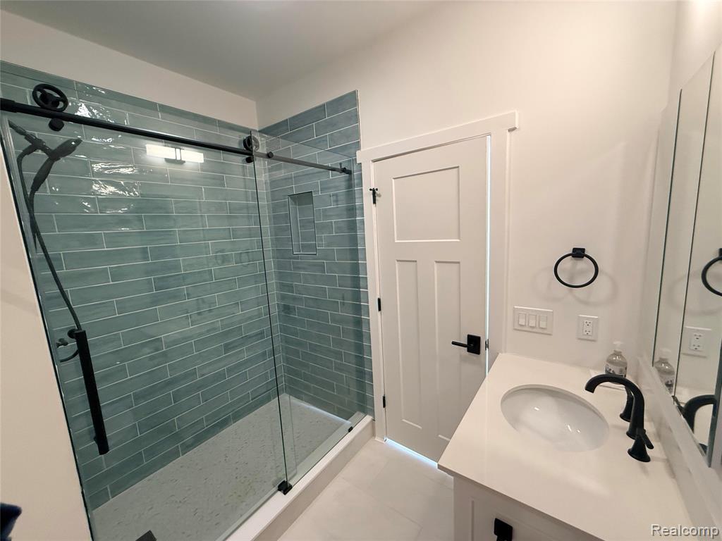 5687 Carroll Lake Road, Commerce Twp, MI 48382 — Photo 12