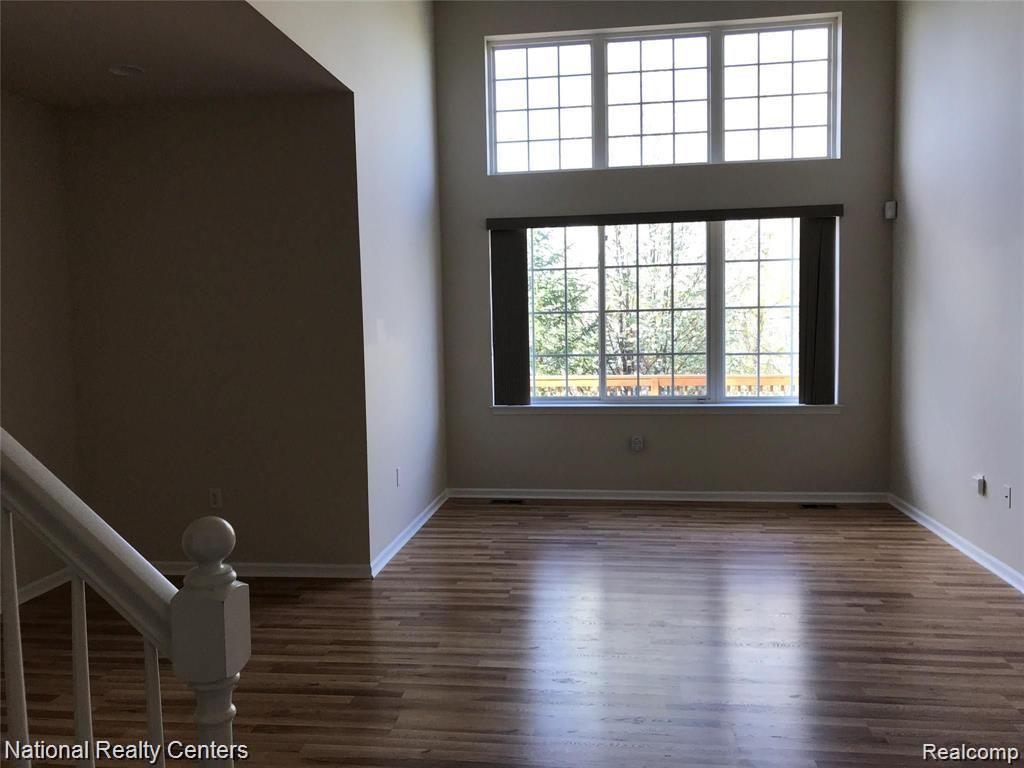 41876 YEATS Drive, Novi, MI — Photo 2