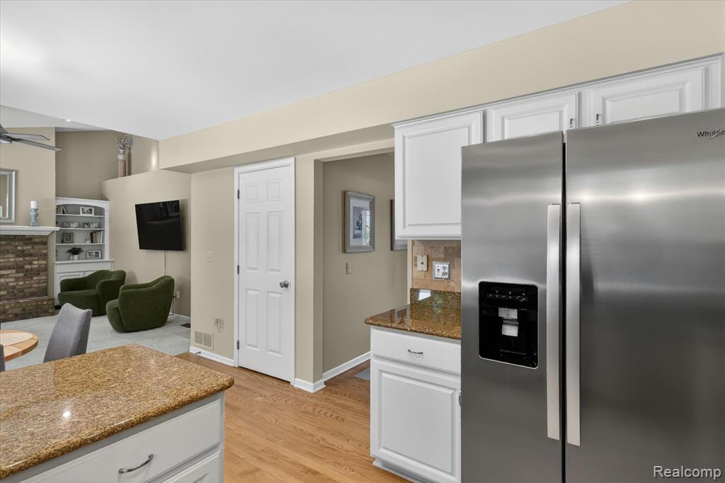7071 Foxcreek Drive, Canton, MI 48187 — Photo 17