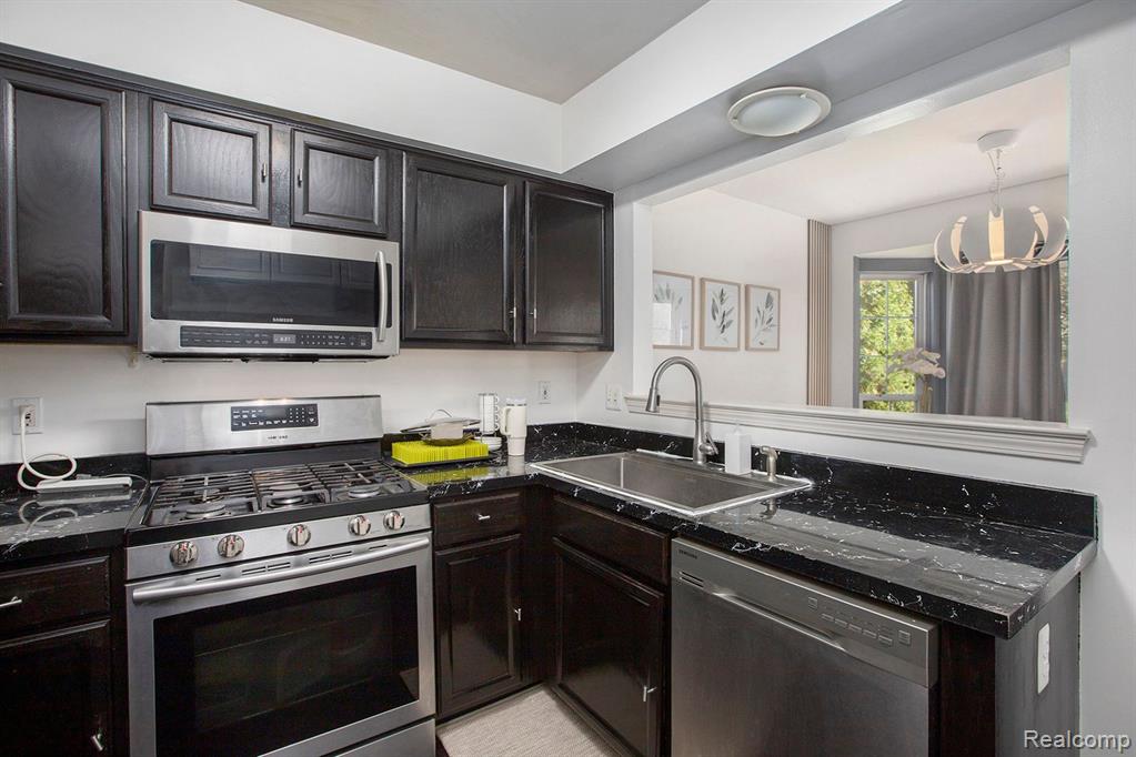 3091 AILSA CRAIG Drive, Ann Arbor, MI 48108 — Photo 11