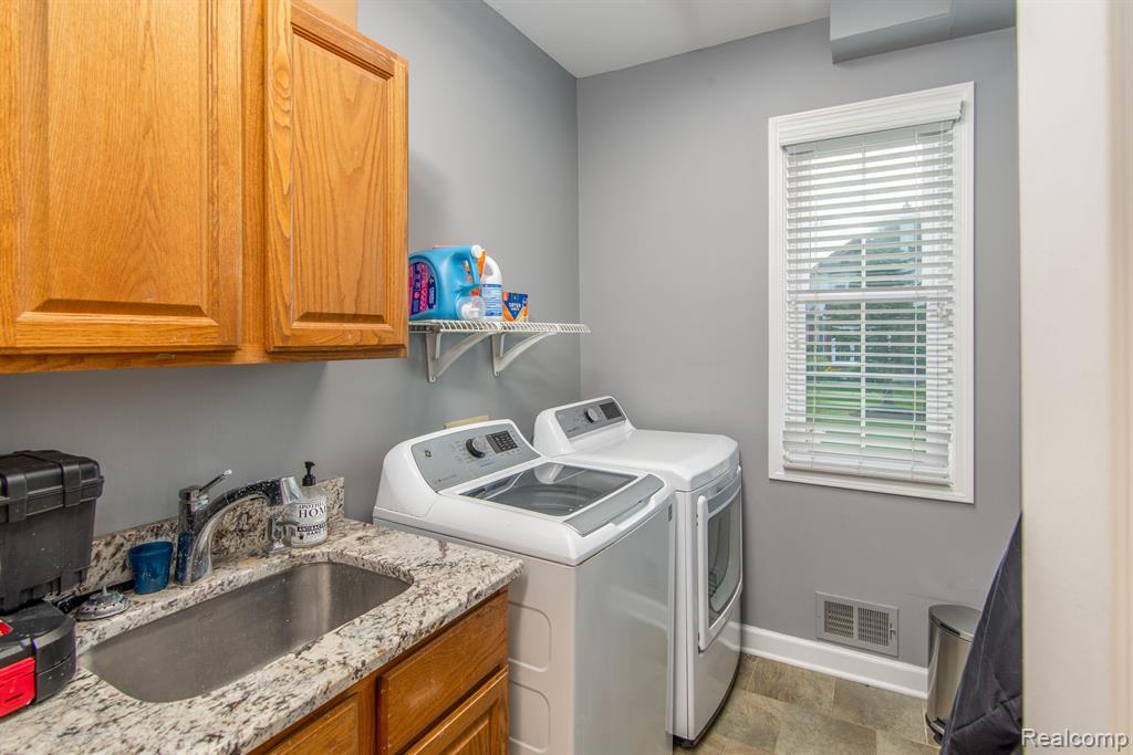 352 ELMINGTON, Canton, MI 48188 — Photo 19