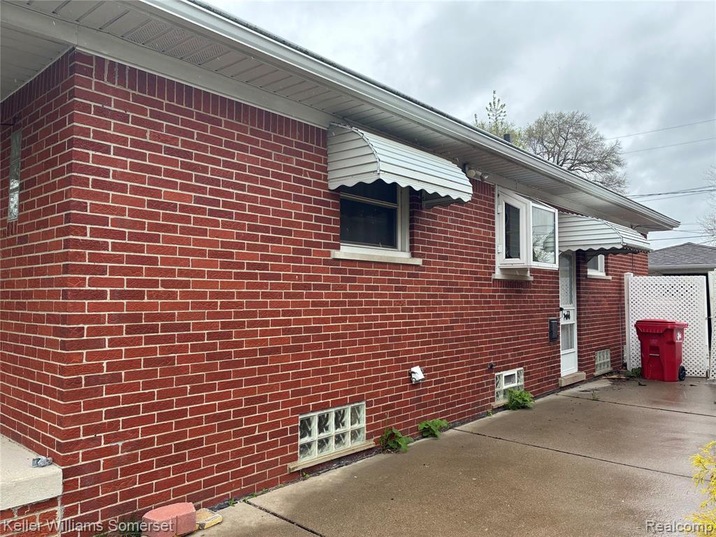 18031 Mott Avenue, Eastpointe, MI 48021 — Photo 5