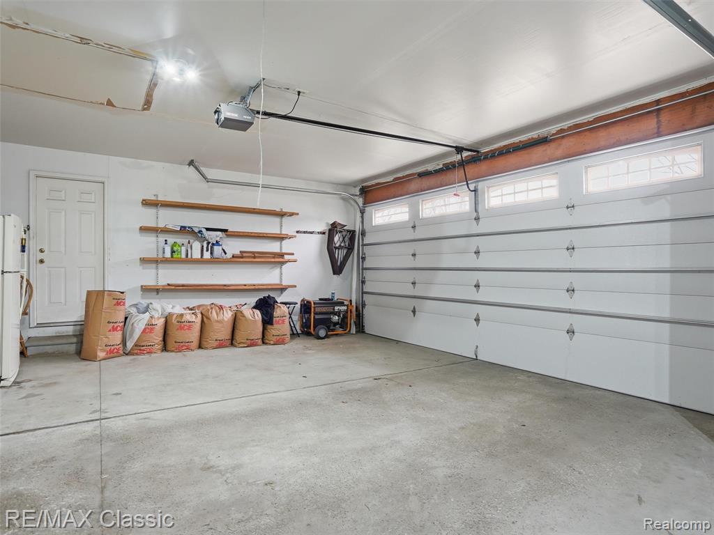 32320 Lespedeza Avenue, Garden City, MI — Photo 39