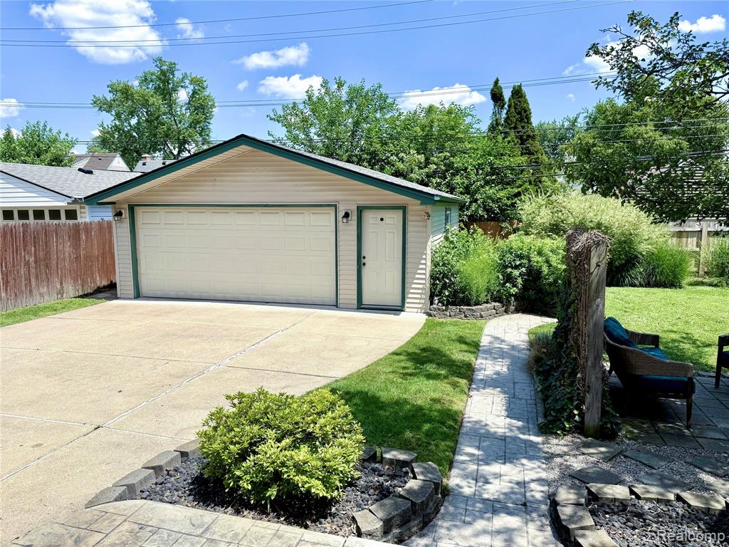 3566 Buckingham Avenue, Berkley, MI 48072 — Photo 40