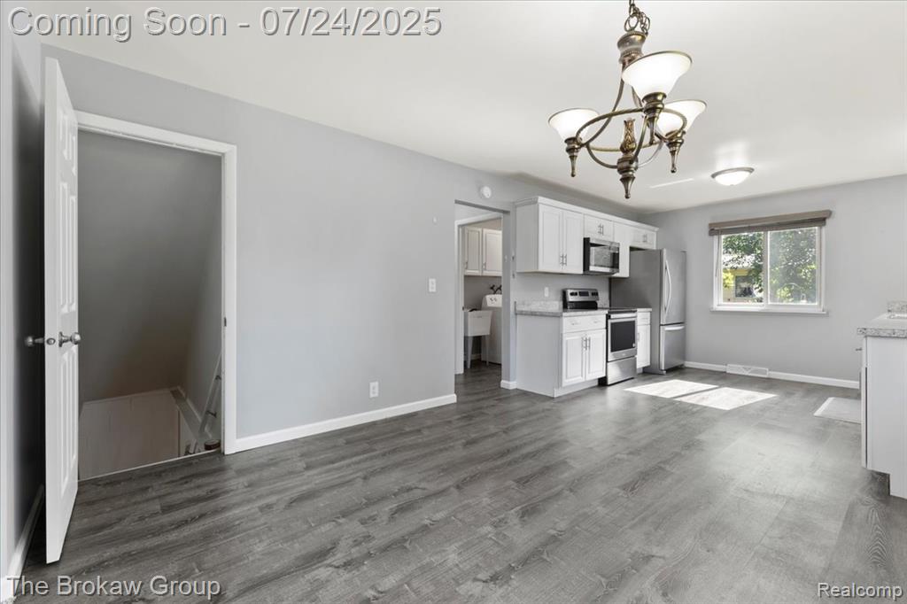 4436 Rosethorn Circle, Burton, MI 48509 — Photo 15